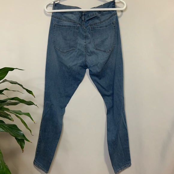 Jeans - Picture 2 of 3